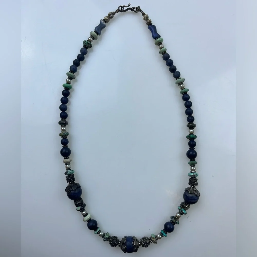 Beaded Gorgeous Statement Necklace HR12-11 - Picture 4 of 4